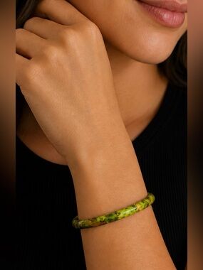 💚Marbled Green Bangle Bracelet – Size 8 Statement Bracelet 💚